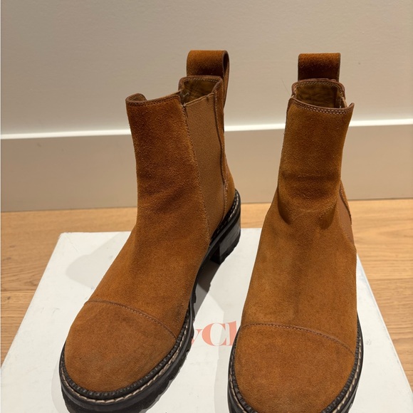 See By Chloe Shoes - See By Chloe Tan Suede Chelsea Boots
